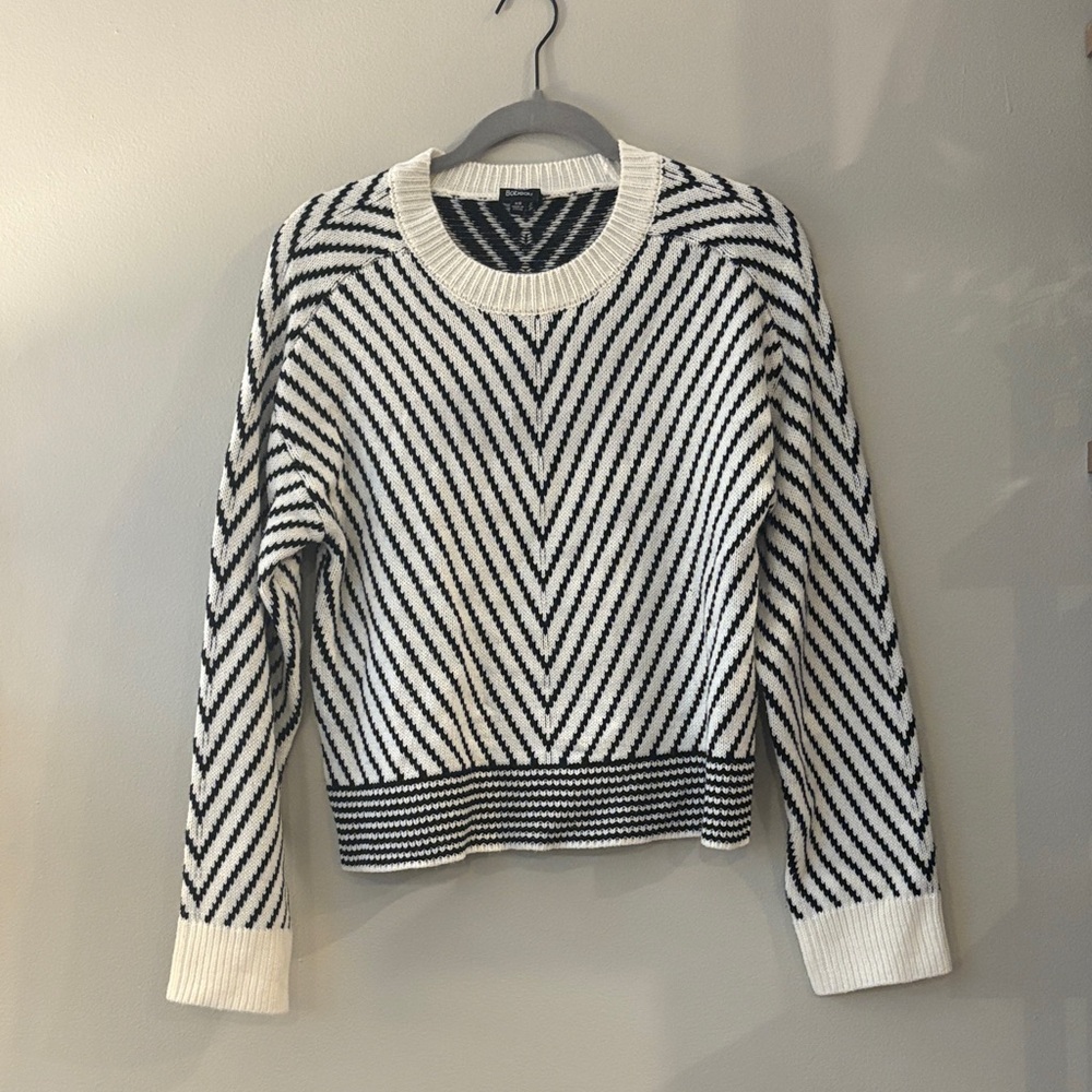Bobeau Chevron Black and White Sweater